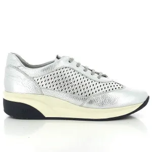 24 Hrs 23204 Silver Sneakers