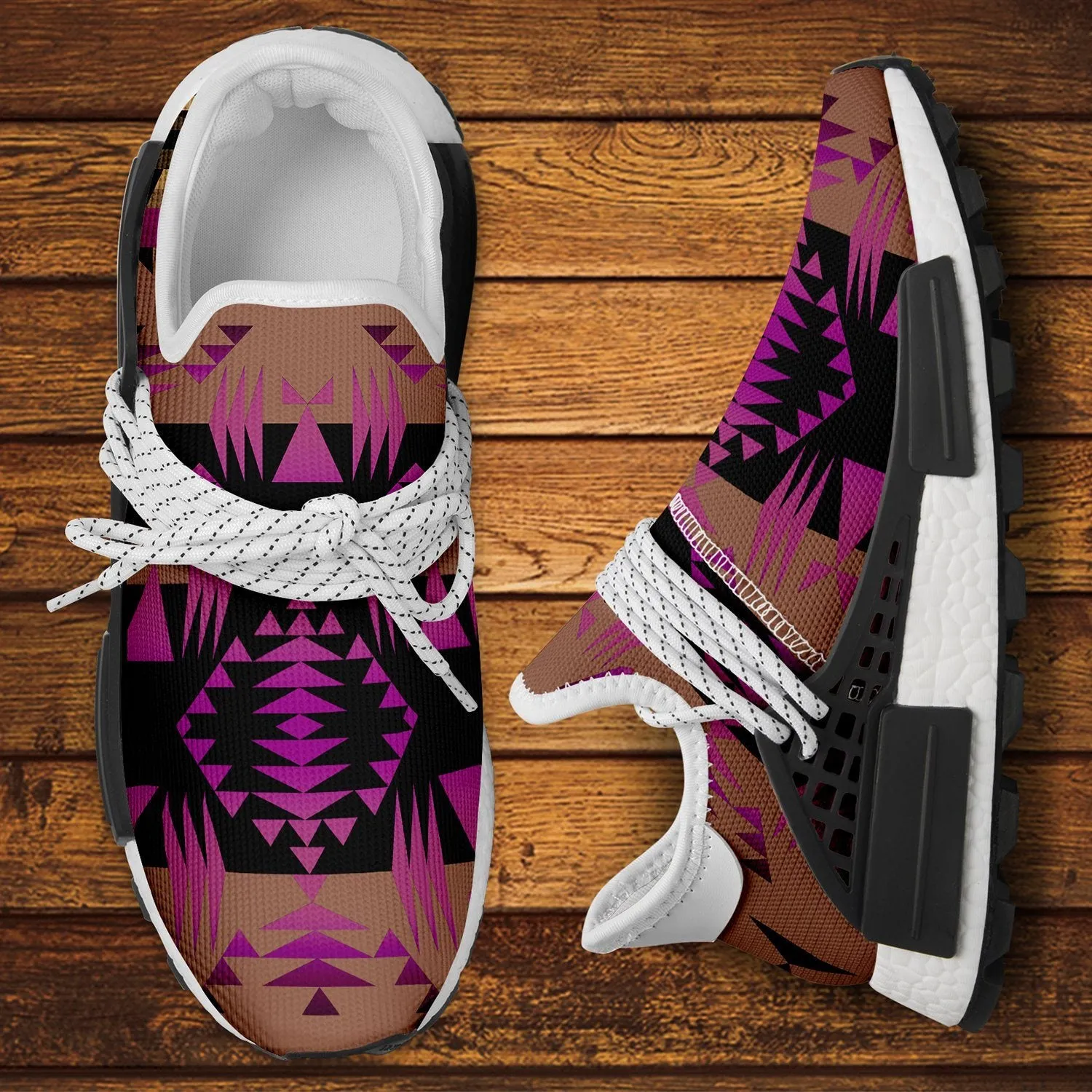 Between the Mountains Berry Okaki Sneakers