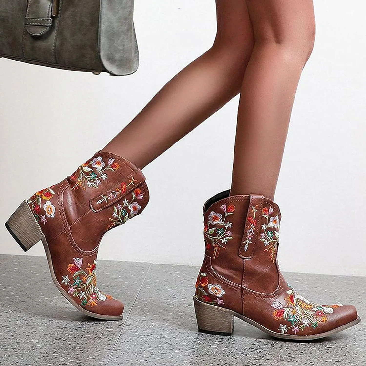 Cowboy Boots for Women Cowgirl Boots Wide Calf Chunky Heel Low Heel Pointed Toe Fashion Embroidered Pull on Boots
