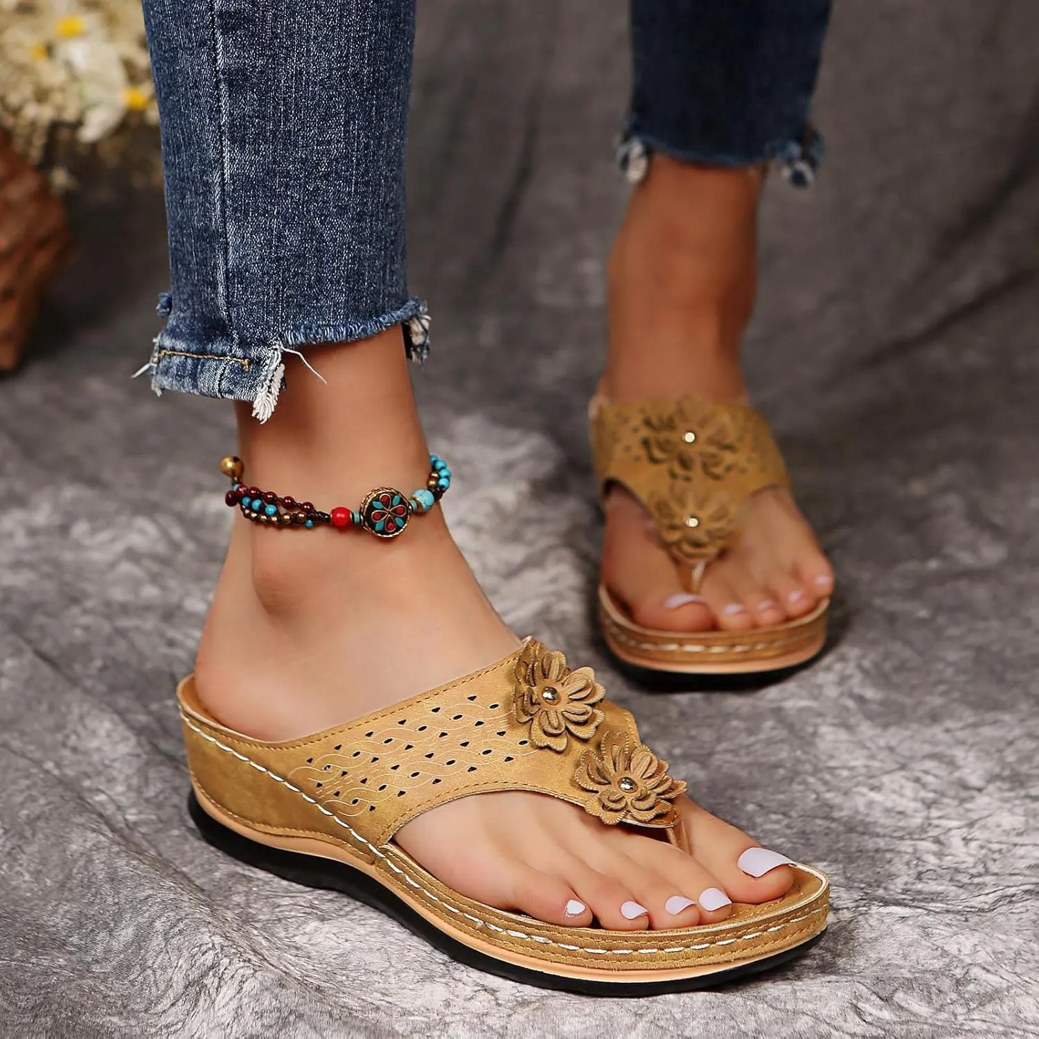Eduavar Sandals for Women Dressy Summer, Orthopedic Sandals for Women Comfortable Open Toe Flip Flops Casual Beach Sandals