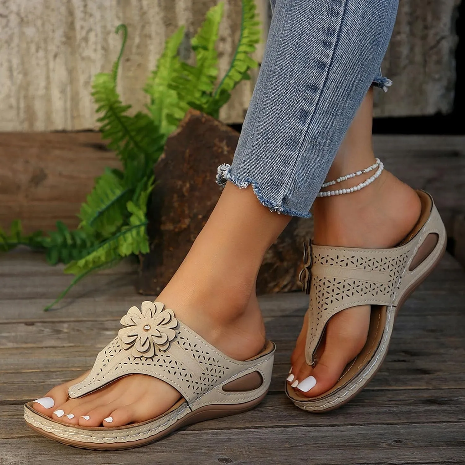 Eduavar Sandals Women Soft Cushion Footbed Arch Support Flip Flop Comfortable Casual Summer Beach Lightweight Thong Sandals