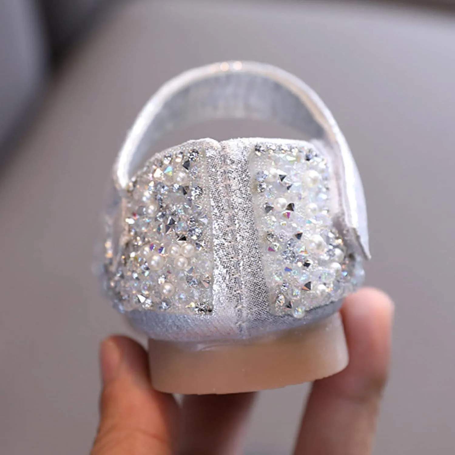 Fashion Spring and Summer Children's Dance Shoes Girls Dress Show Princess Shoes Round Toe Pearl Riding Shoes for Kids