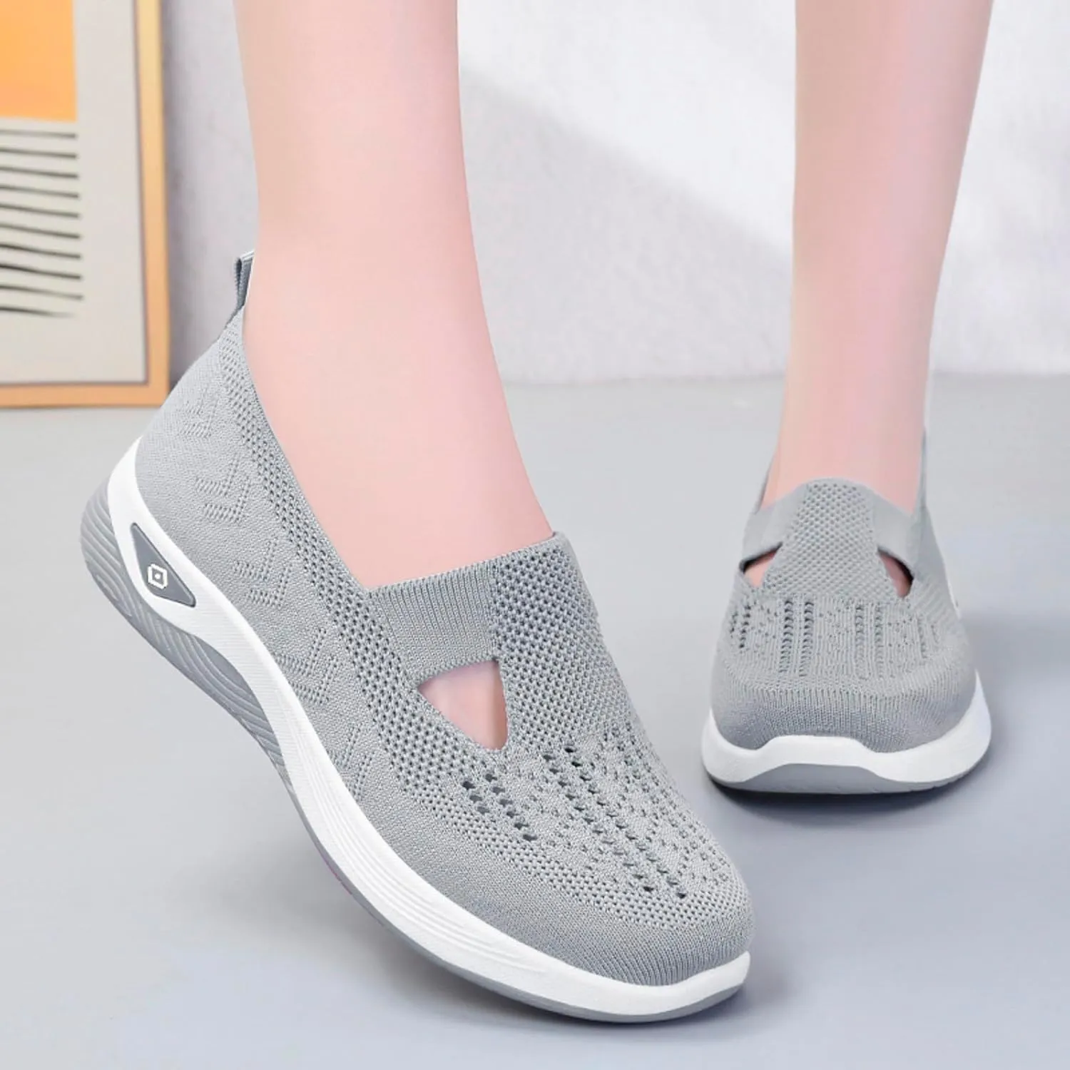 Fashion Summer Women Sports Shoes Flat Bottom Non Slip Mesh Hollow Upper Breathable Soft Slip On Casual Style Shoes for Men Wide