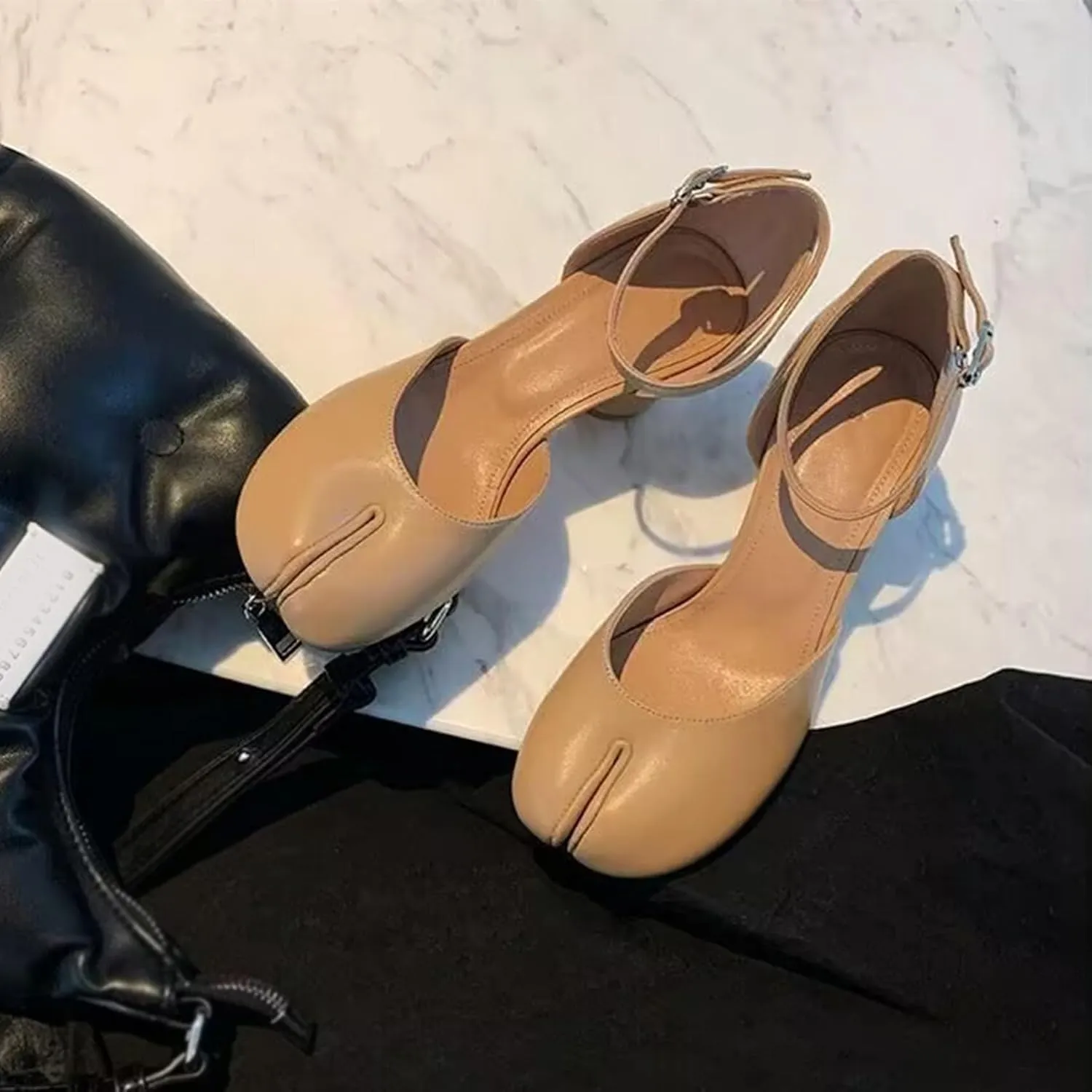 KOKOMOMO Split Toe Chunky Heels for Women Japanese Tabi Shoes Cylindrical Block High Heels Pumps Ankle Strap Buckled Wedding Party Dress Shoes