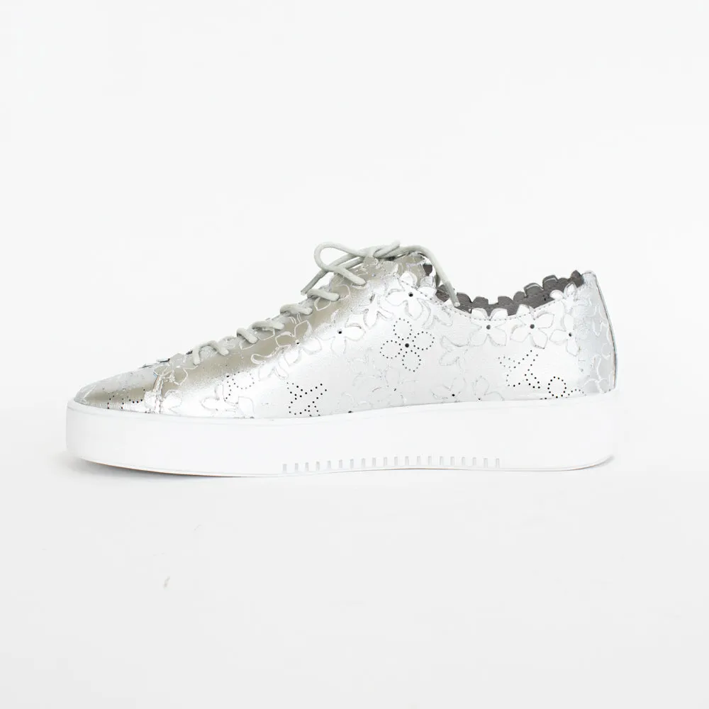 Leere Silver White