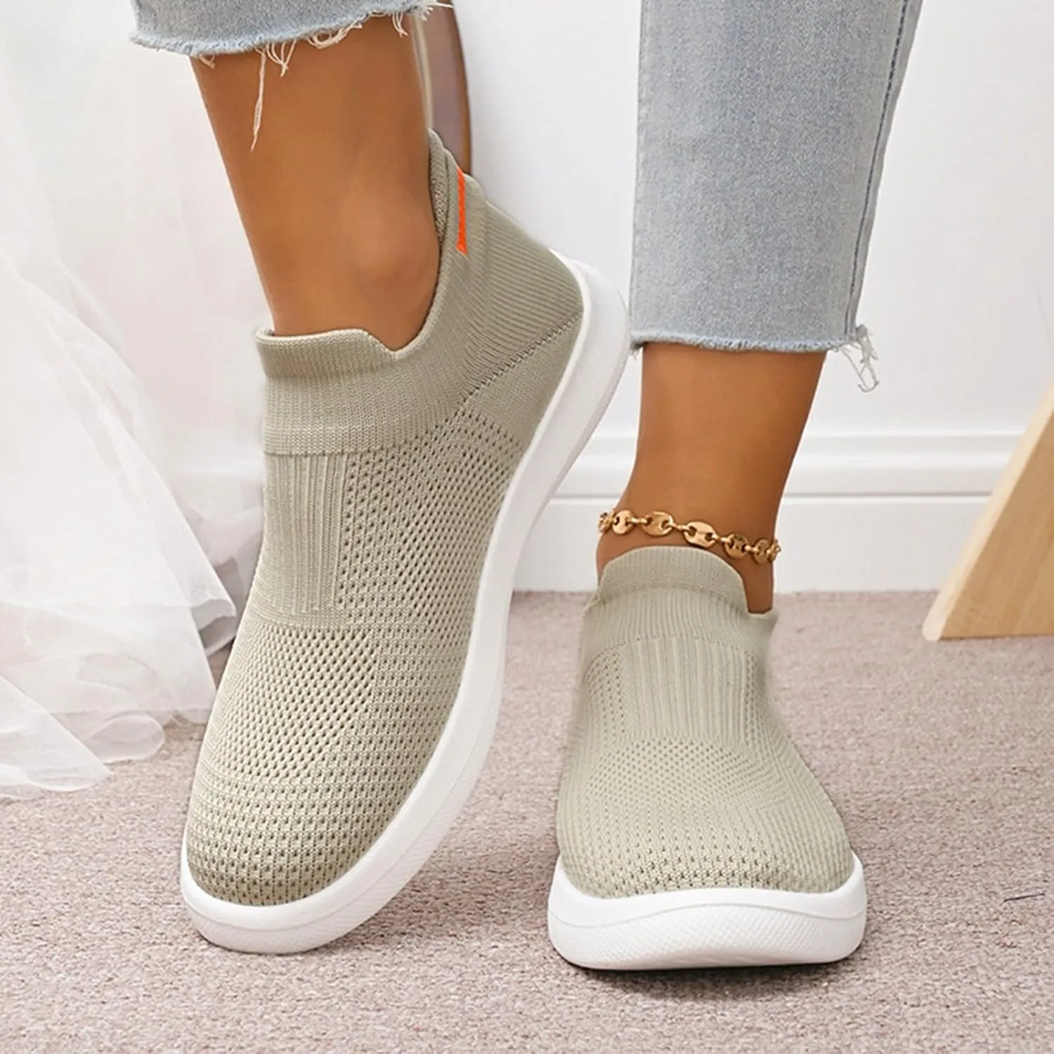Men Slip-on Casual Trainers Walking Shoes Breathable Lightweight Comfortable Tennis Mesh Sneakers Non Slip Soft Sole Running Sneakers