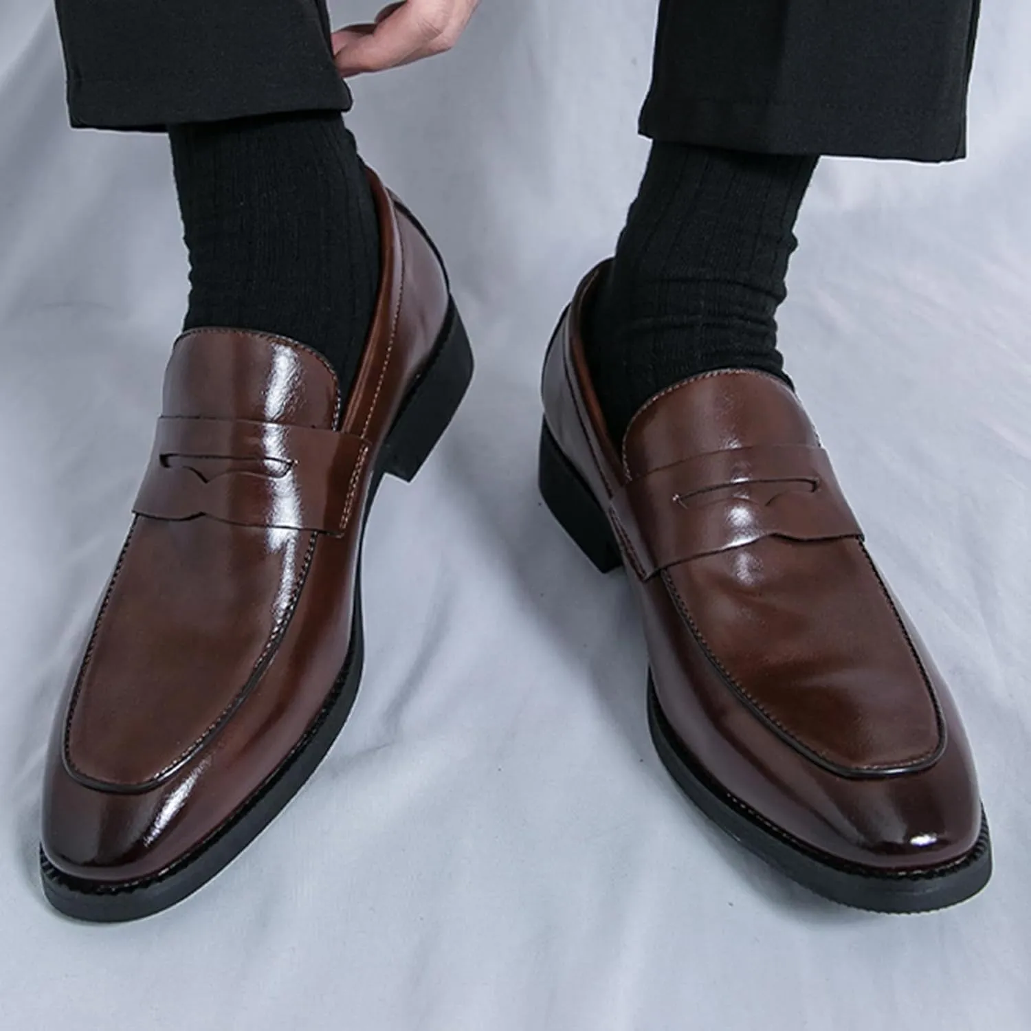 Men's Leather Penny Loafer Classic Round Toe Slip on Low Block Heel Formal Business Office Dress Shoes for Daily Casual Wedding Party Tuxedo