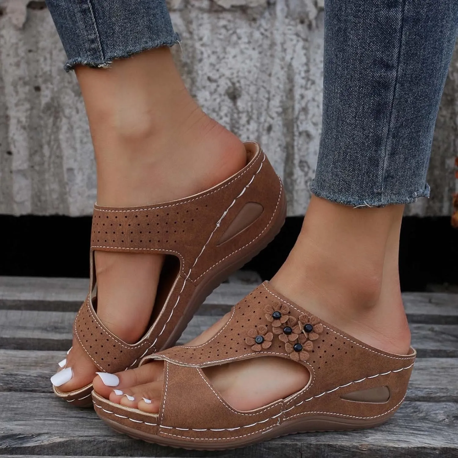 Orthopedic Sandals for Women Arch Support Wedges Sandals Leather Flowers Round Open Toe Slippers Hollow Out Breathable Slip On Slippers Comfort Beach Summer Shoes