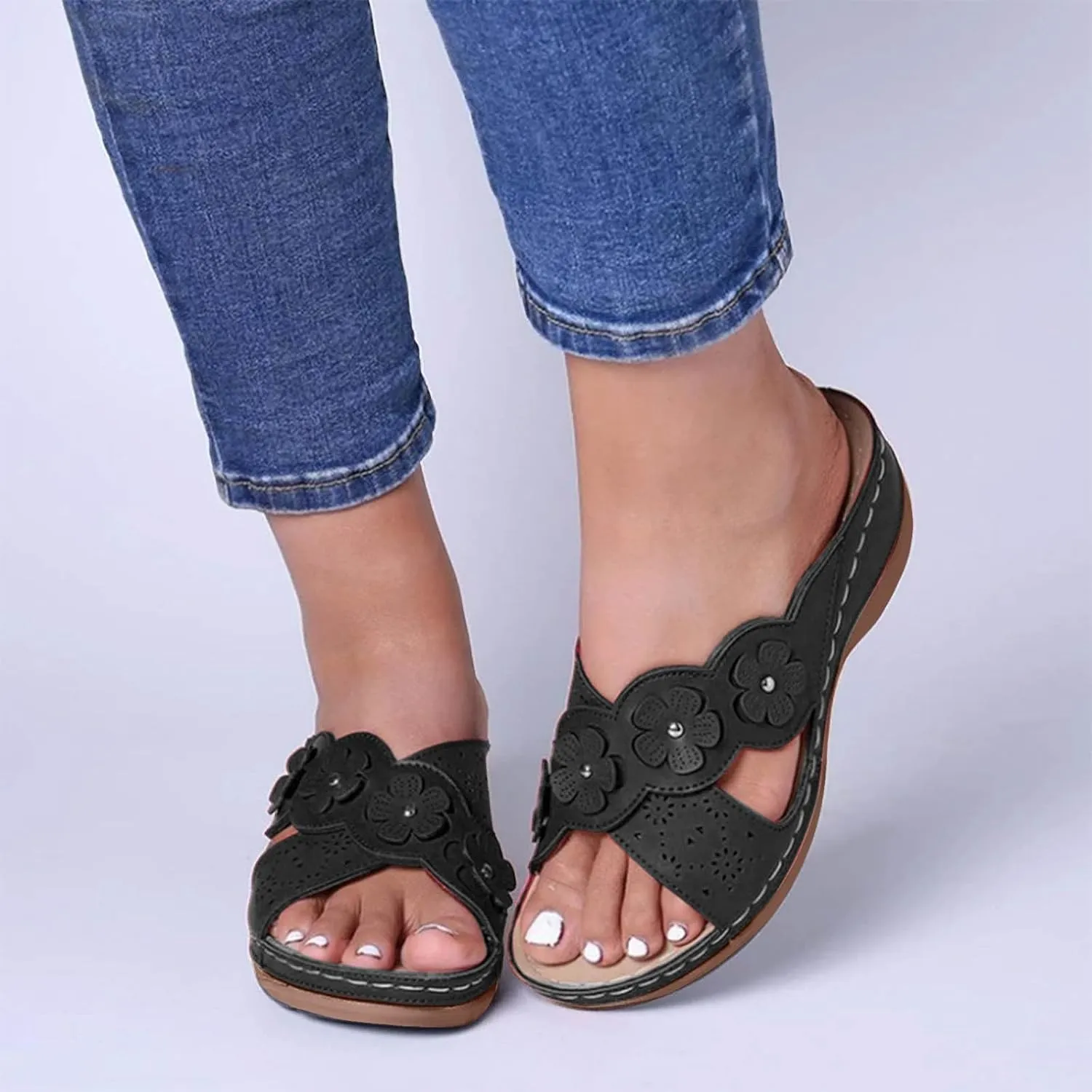 ZSpzx Orthopedic Sandals for Women Dressy Summer 2025 Comfortable Hollow Flower Slippers Womens Arch Support Casual Boho Walking Indoor Outdoor Shoes Sandalias OrtopDicas Para Mujer